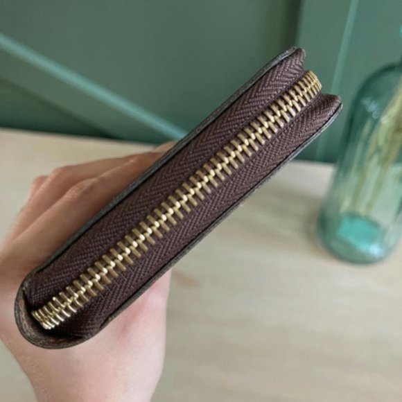 Louis Vuitton Zippy Orgnaizer Wallet Monogram SP5102 - Picture 8 of 14